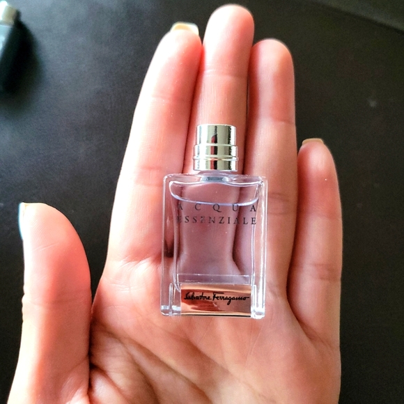 Acqua Essenziale Salvatore Ferragamo Eau De Toilette Spray - Picture 2 of 7